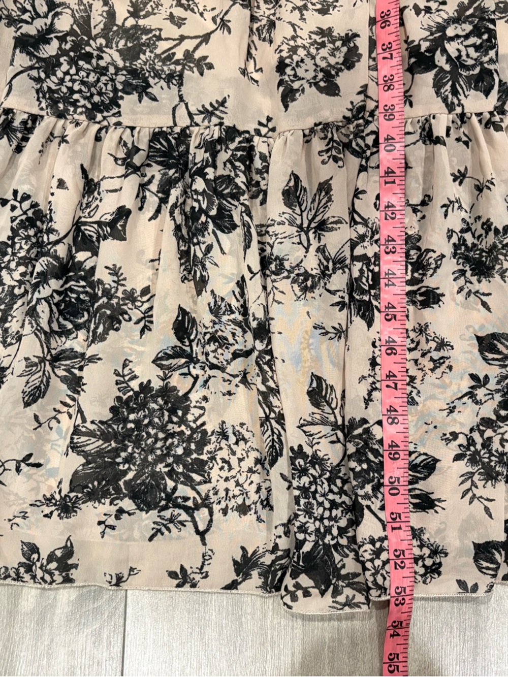 Kate and Lily Beige and Black Floral Maxi Dress with Smocked Waist Size 16W - Picture 5 of 14
